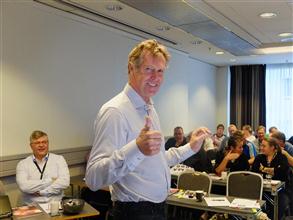 Egil Søby holdt motivasjonsforedrag for deltakerne på konferansens dag 2. Foto: CMC